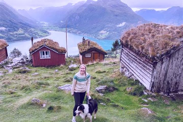 Eleanor, 39 — Escort in Kjollefjord, Norway