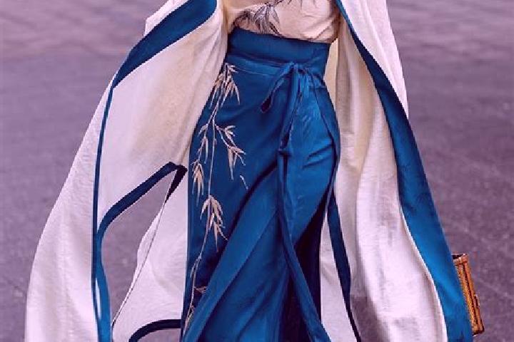 Eleanor, 39 — Escort in Tianjiao, China