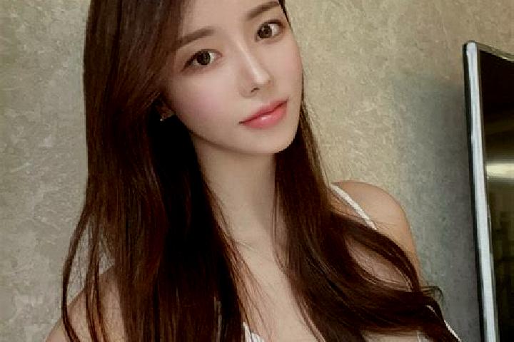Eleanor, 39 — Escort in Yuanqian, China