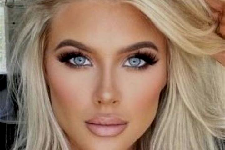 Elizabeth, 20, a platinum blonde dark-eyed asian companion based in Xiqin. Offering Duos, Dinner Date, Couples. Available for incall and outcall, overnight b...