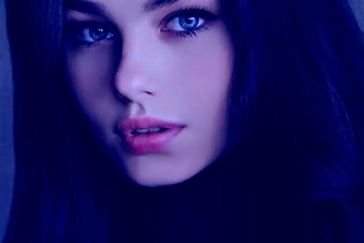 Elizabeth, 20, a red amber-eyed slavic companion based in Las Haldas. Offering Massage, Girlfriend Experience, Dinner Date. Available for incall and outcall,...