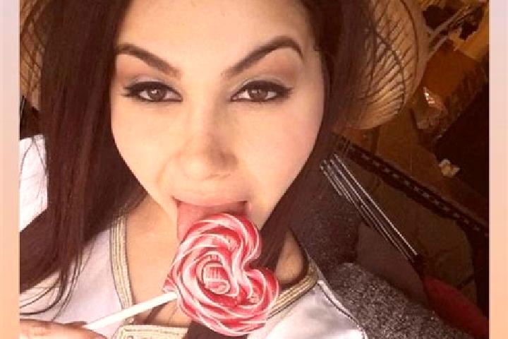 Elizabeth, 20 — Escort in Argences, France