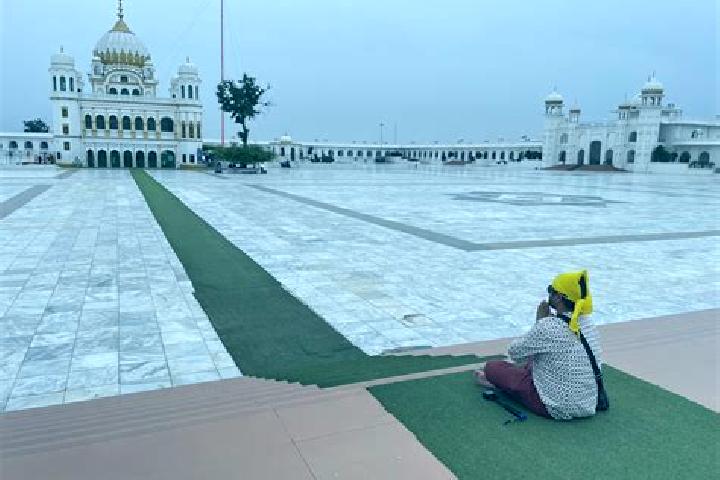 Elizabeth, 20 — Escort in Dera Nanak, India