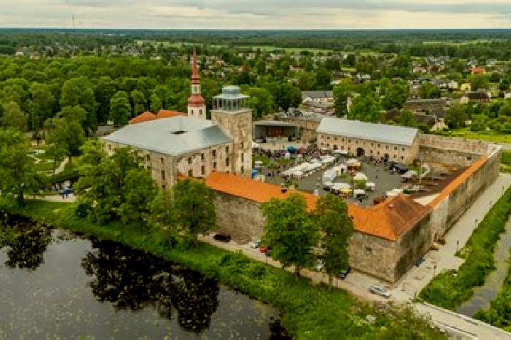 Elizabeth, 20 — Escort in Karksi-Nuia, Estonia