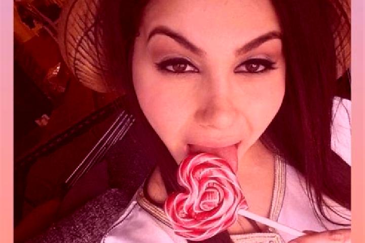 Elizabeth, 20 — Escort in Lengshuixi, China