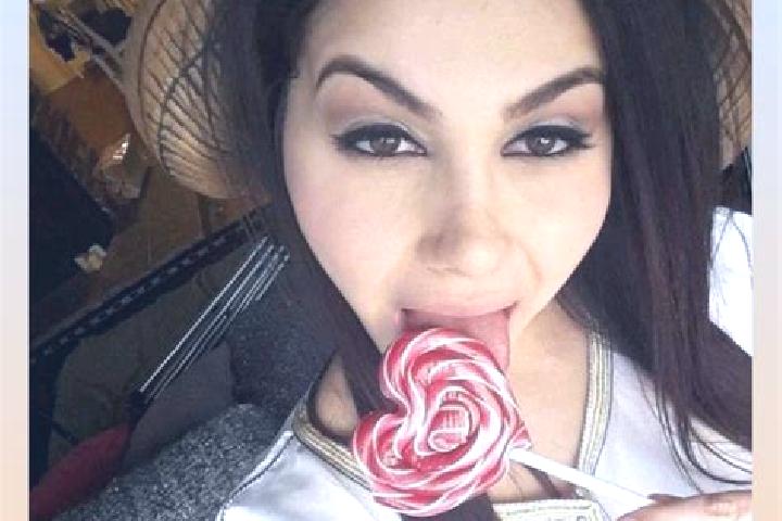 Elizabeth, 20 — Escort in Liangying, China