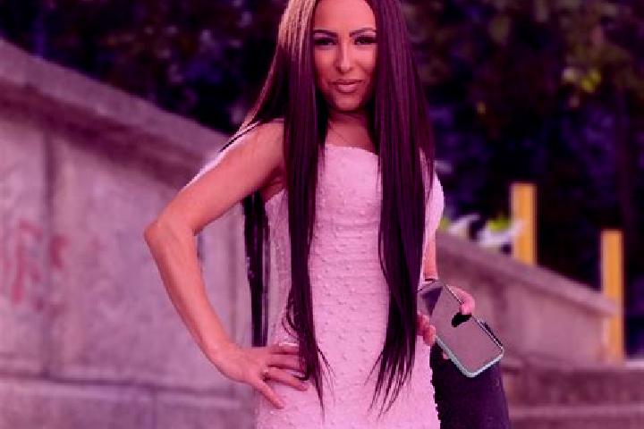 Elizabeth, 20 — Escort in Matasari, Romania