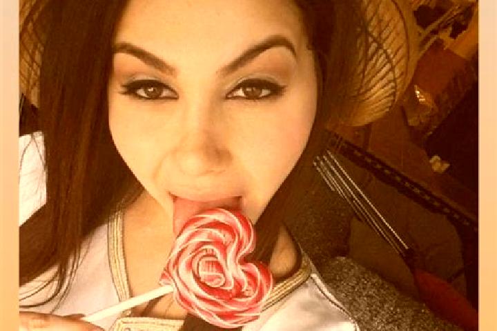 Elizabeth, 20 — Escort in Mujia, China