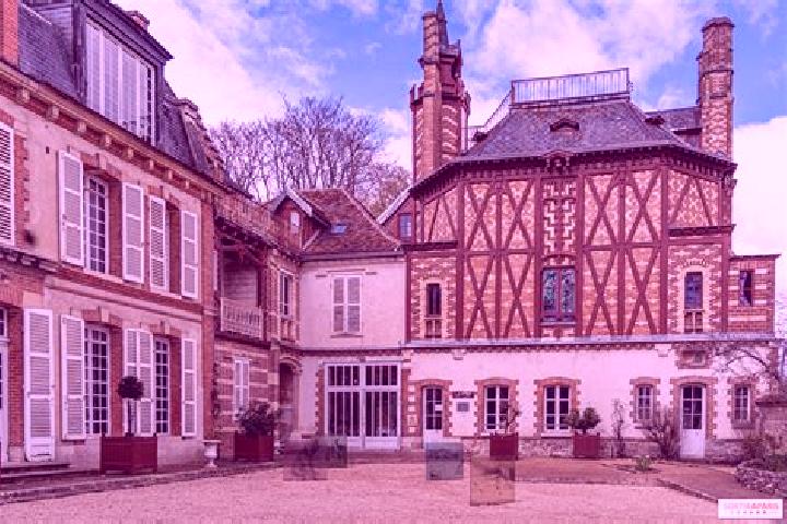 Elizabeth, 20 — Escort in Thomery, France