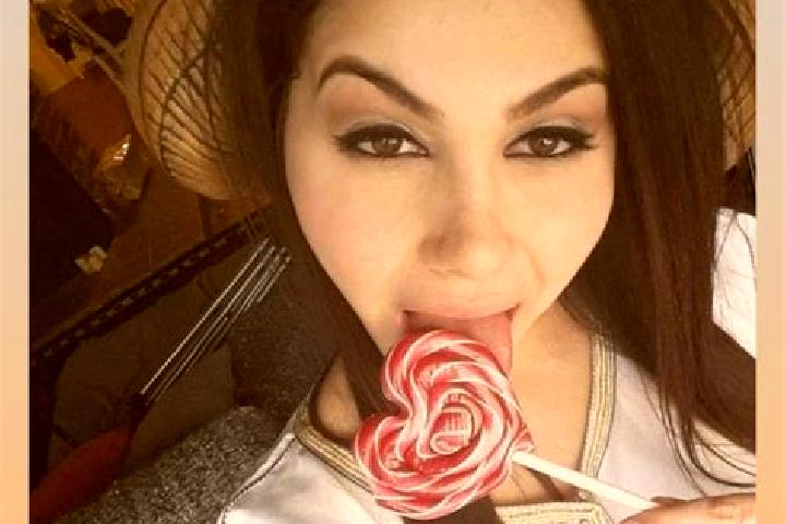 Elizabeth, 20 — Escort in Yingya, China