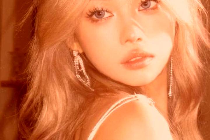Elizabeth, 21, a blonde grey-eyed asian companion based in Knesselare. Offering Dinner Date, GFE, Domination, 69. Available for incall and outcall, overnight...