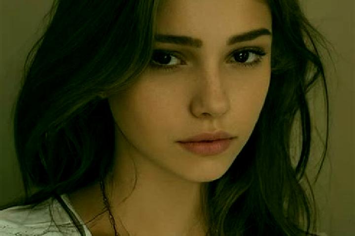 Elizabeth, 21, a chestnut hazel-eyed slavic companion based in Song Khwae. Offering GFE, Deep French Kissing, Overnight, Erotic Massage. Available for incall...