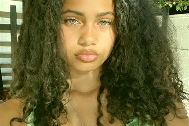 Elizabeth, 21, a red green-eyed mixed companion based in Jaciara. Offering Couples, Erotic Massage, Deep French Kissing. Available for incall and outcall, da...