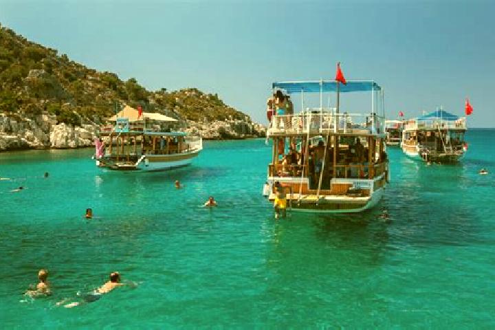 Elizabeth, 21 — Escort in Dikili, Turkey
