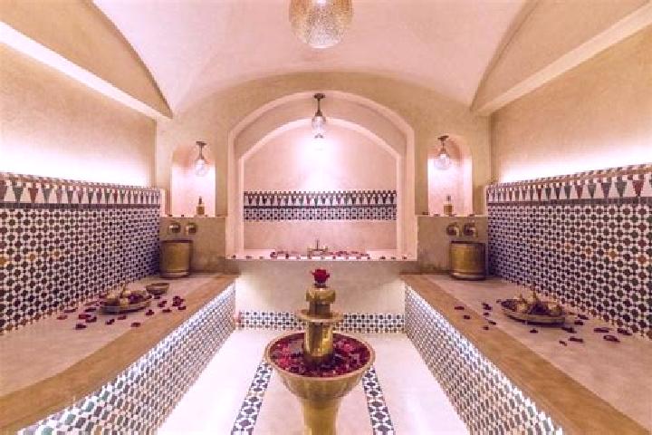 Elizabeth, 21 — Escort in Hammam el Rhezez, Tunisia