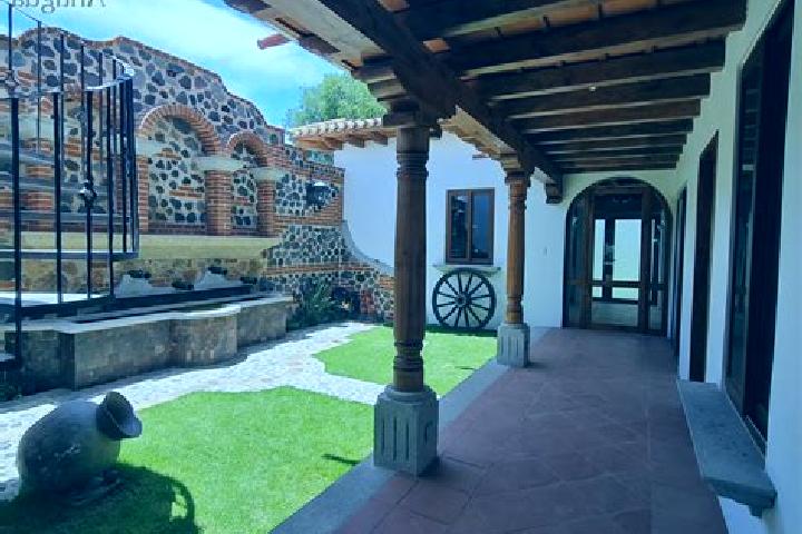 Elizabeth, 21 — Escort in La Antigua, Mexico