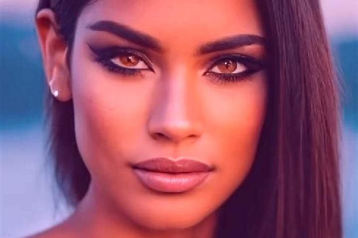 Elizabeth, 22, a black brown-eyed latina companion based in Arrifes. Offering Tantra, Roleplay, Duos. Available for incall and outcall, day and evening dates.