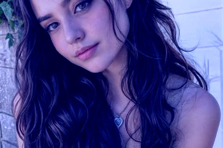 Elizabeth, 22, a brunette hazel-eyed middle eastern companion based in Torslanda. Offering Domination, 69, Striptease, Erotic Massage. Available for incall a...