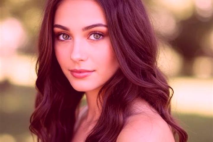 Elizabeth, 22, a brunette hazel-eyed slavic companion based in San Antonio Paso del Toro. Offering Striptease, CIM, Overnight. Available for incall and outca...