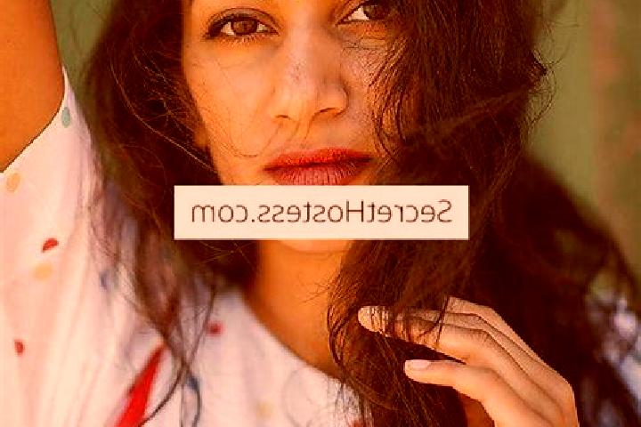 Elizabeth, 22, a red amber-eyed indian companion based in Boa Vista do Cadeado. Offering OWO, Deep French Kissing, Prostate Massage, Erotic Massage. Availabl...