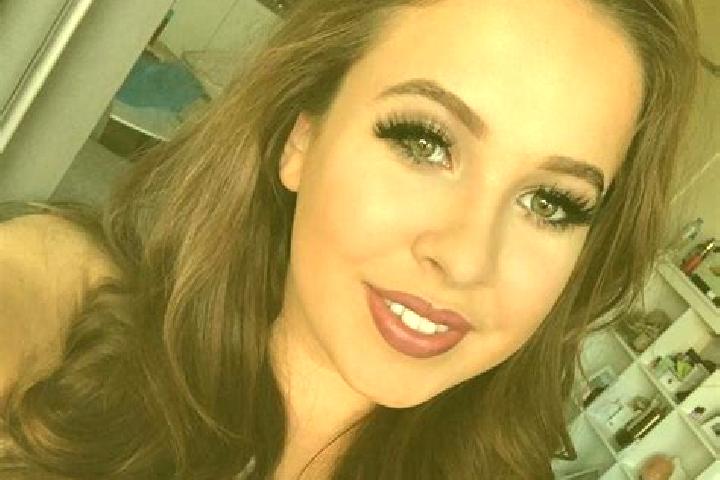 Elizabeth, 22, a red brown-eyed mixed companion based in El Marsa. Offering Party Girl, Tantra, A-Level, Overnight. Available for incall and outcall, day and...