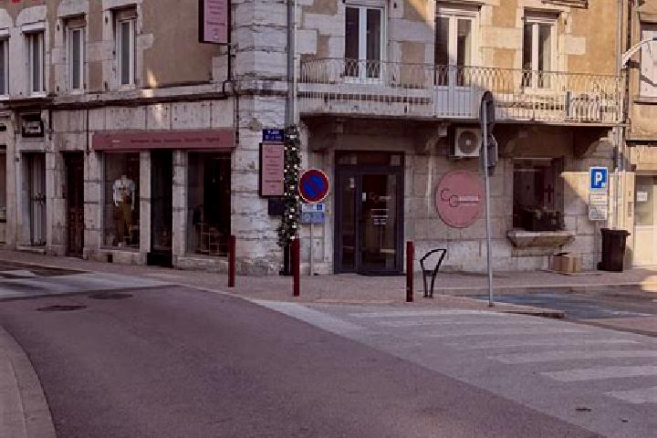 Elizabeth, 22 — Escort in Entremont, France