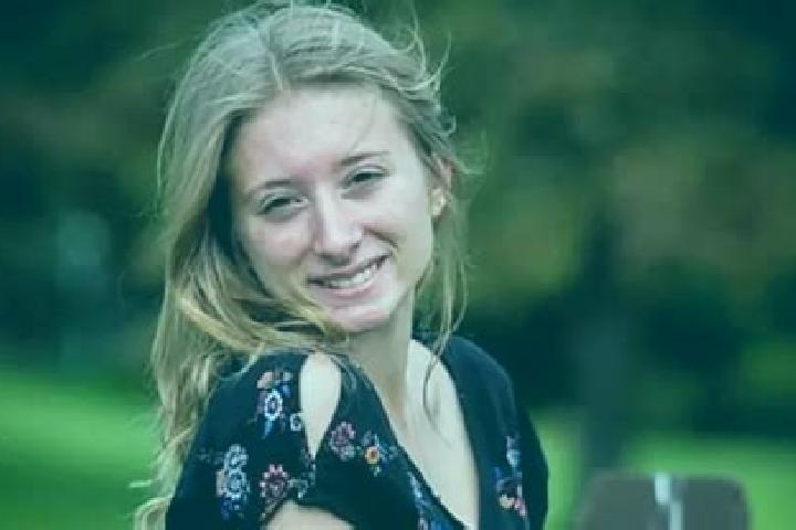 Elizabeth, 22 — Escort in Evansdale, Canada