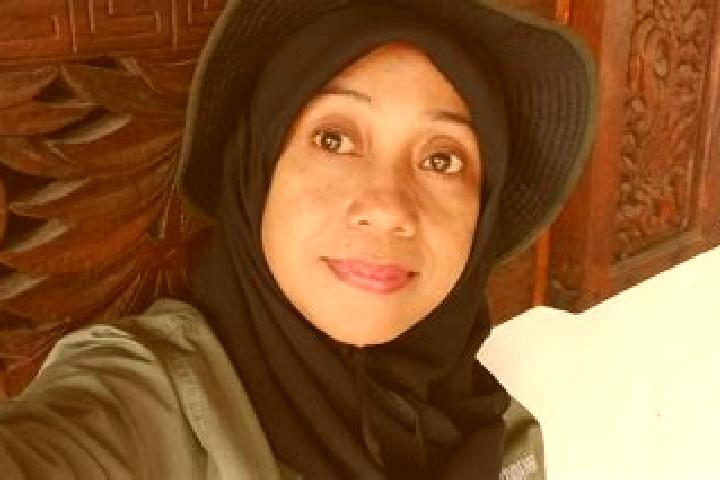 Elizabeth, 22 — Escort in Sindangkerta, Indonesia