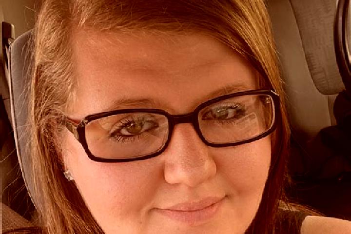 Elizabeth, 22 — Escort in South Uniontown, United States