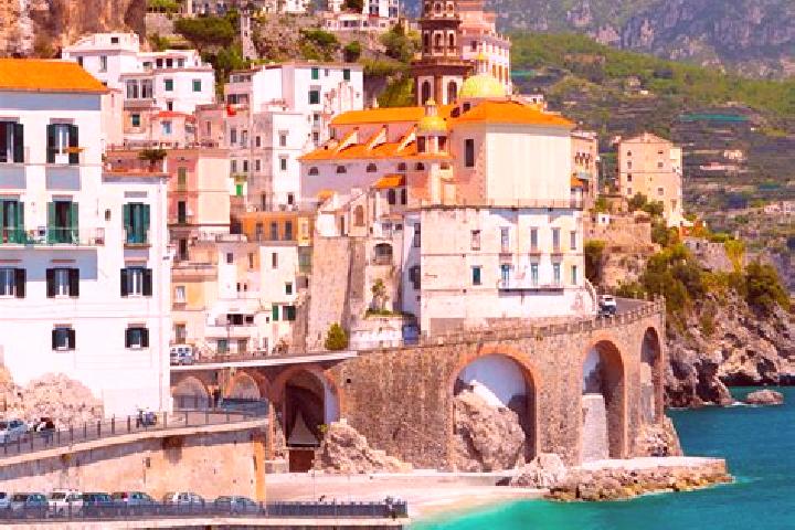 Elizabeth, 22 — Escort in Staranzano, Italy