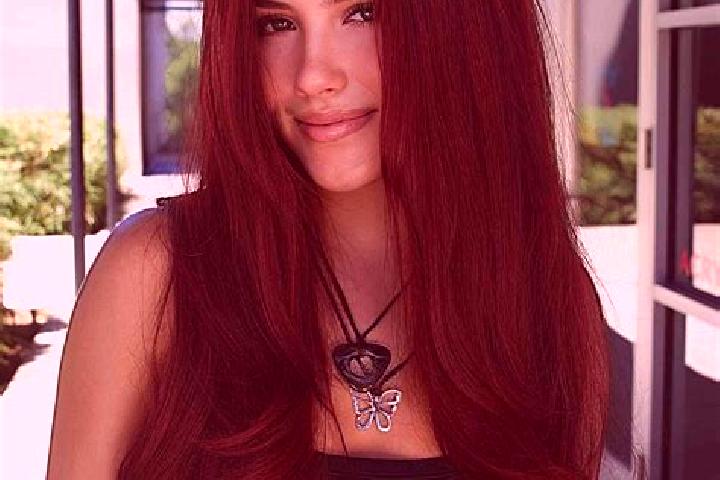 Elizabeth, 23, a auburn dark-eyed middle eastern companion based in Bulubulu. Offering Roleplay, Tantra, Fetish, Erotic Massage. Available for incall and out...