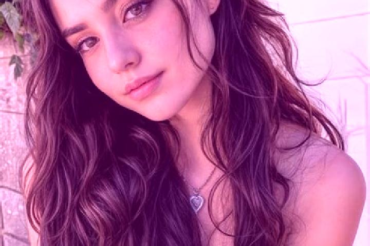 Elizabeth, 23, a auburn hazel-eyed mediterranean companion based in Xa Tan Ha. Offering Fetish, Travel Companion, A-Level. Available for incall and outcall, ...