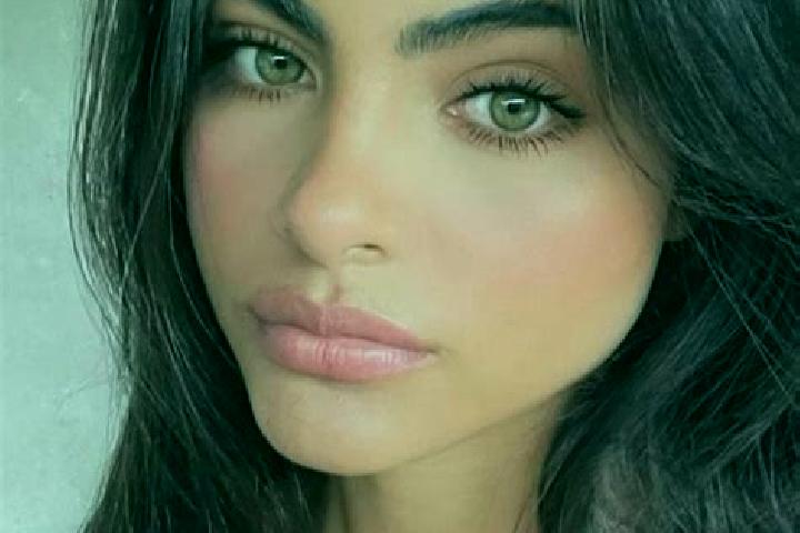 Elizabeth, 23, a black hazel-eyed indian companion based in Kivisalmi. Offering Tantra, Overnight, CIM, Duos. Available for incall and outcall, overnight boo...