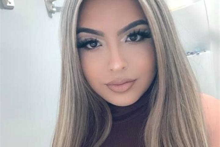Elizabeth, 23, a blonde amber-eyed latina companion based in General Pinedo. Offering Tantra, Overnight, Massage, Domination. Available for incall and outcal...