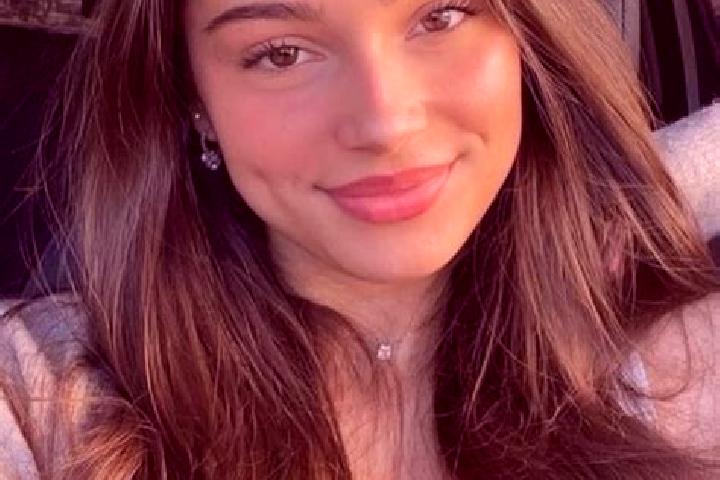Elizabeth, 23, a brunette hazel-eyed mixed companion based in Zougouzoa. Offering Prostate Massage, Duos, Travel Companion. Available for incall and outcall,...