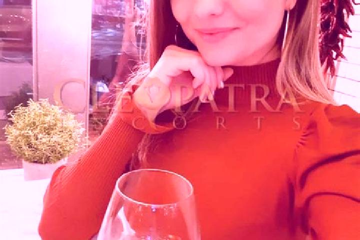 Elizabeth, 23, a chestnut hazel-eyed european companion based in Chipahuatlan. Offering Dinner Date, Tantra, Domination, OWO, Striptease. Available for incal...