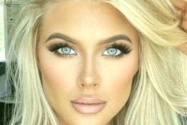 Elizabeth, 23, a platinum blonde blue-eyed caucasian companion based in Castlerock. Offering Deep French Kissing, Girlfriend Experience, Couples. Available f...