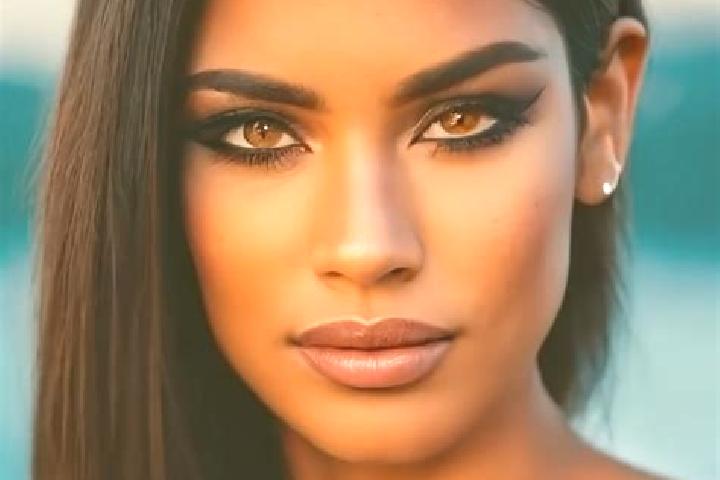 Elizabeth, 23, a red green-eyed latina companion based in Uitiuhtuan. Offering Couples, Domination, BDSM. Available for incall and outcall, day and evening d...