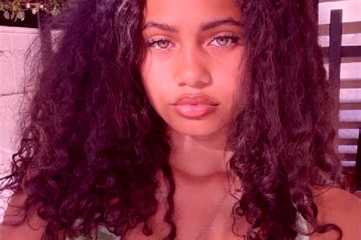 Elizabeth, 23, a red green-eyed mixed companion based in Rumduol. Offering Erotic Massage, Striptease, Overnight, Tantra, CIM. Available for incall and outca...
