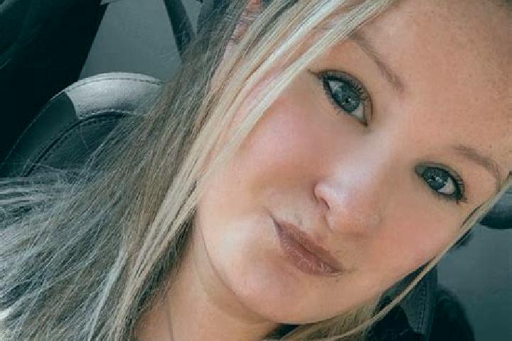 Elizabeth, 23 — Escort in Clayburn, Canada