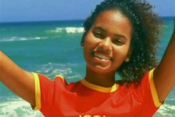 Elizabeth, 23 — Escort in Dumbi, Angola