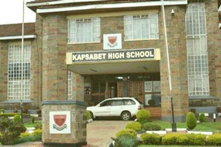 Elizabeth, 23 — Escort in Kapsabet, Kenya