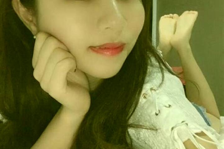 Elizabeth, 23 — Escort in Nanyang, China