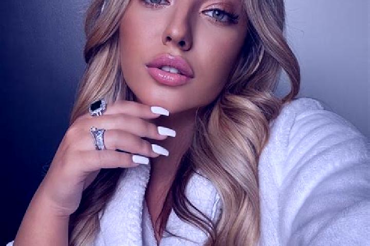 Elizabeth, 23 — Escort in Starobesheve, Ukraine