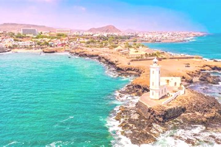 Elizabeth, 23 — Escort in Vale Palmarejo, Cape Verde