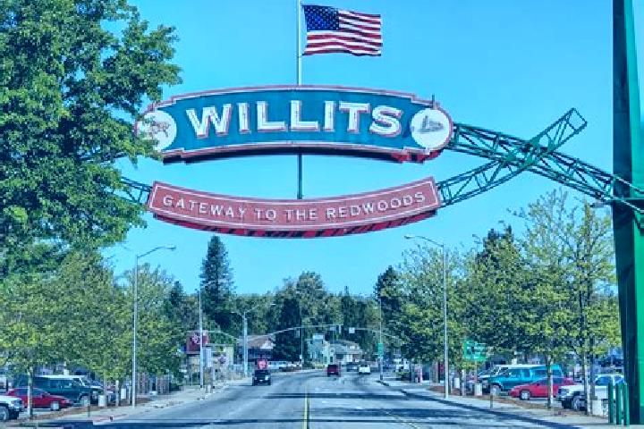 Elizabeth, 23 — Escort in Willits, United States