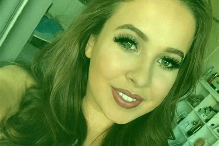 Elizabeth, 24, a auburn amber-eyed indian companion based in Lubrza. Offering OWO, Striptease, Domination, Girlfriend Experience, Prostate Massage. Available...