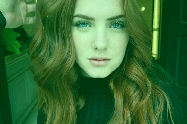 Elizabeth, 24, a auburn blue-eyed middle eastern companion based in Lecluse. Offering Massage, Duos, Deep French Kissing. Available for incall and outcall, d...