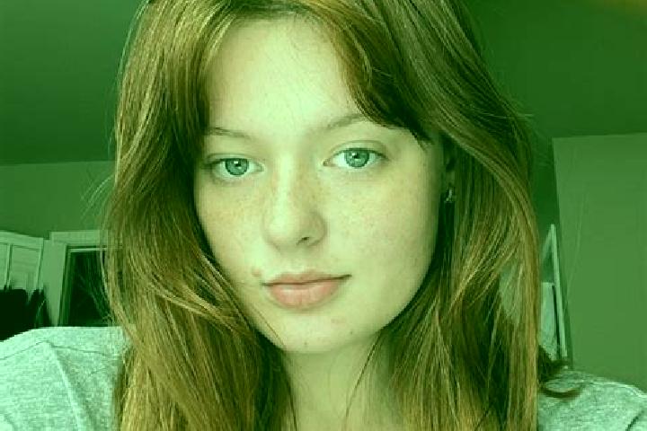 Elizabeth, 24, a auburn dark-eyed latina companion based in Woluwe-Saint-Lambert. Offering A-Level, GFE, Tantra. Available for incall and outcall, day and ev...