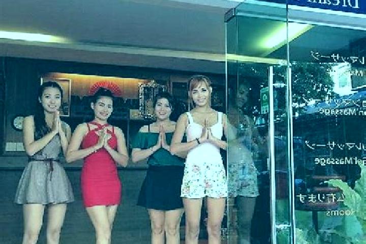 Elizabeth, 24, a black dark-eyed asian companion based in Duns. Offering Tantra, Party Girl, Prostate Massage, A-Level, CIM. Available for incall and outcall...
